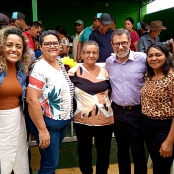 Trabalho de base em homenagem ao Dia do Trabalho