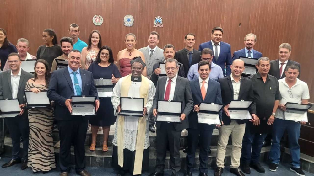 O presidente da Fetaemg, Vilson Luiz da Silva, foi homenageado com a Medalha de Honra ao Mérito na Câmara Municipal de Monte Belo, em solenidade realizada nesta quinta feira (16).